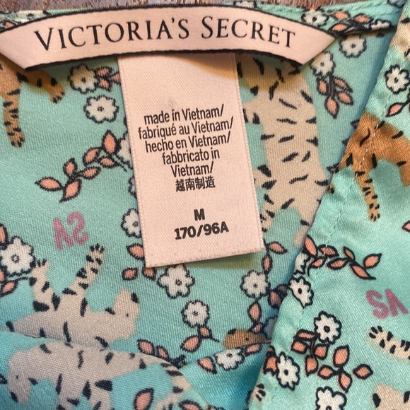 Victoria's Secret Cami Top - Picture 5 of 5